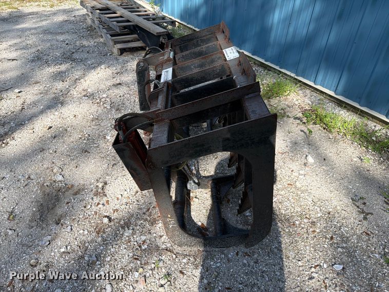 Skid Steer Grapple Bucket - photo 4