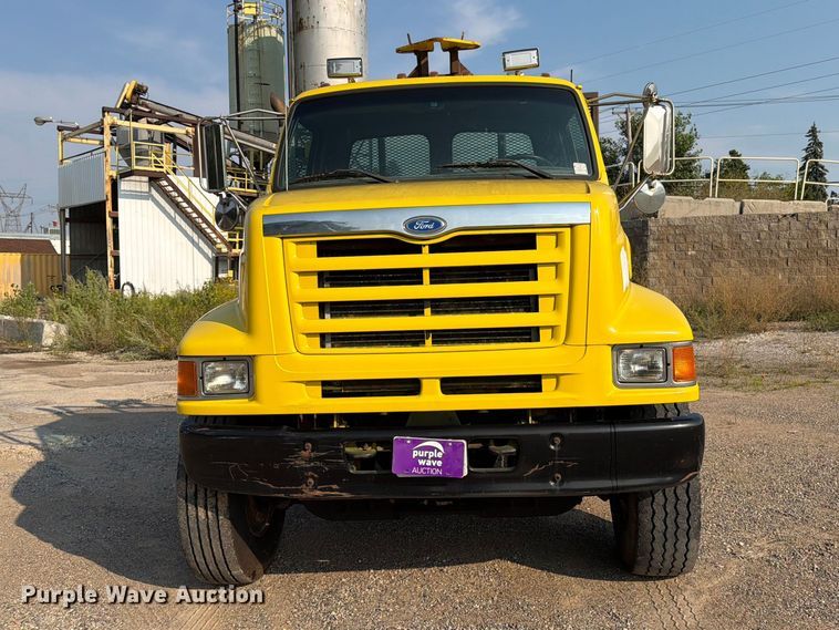 1997 Ford LT8501 Flatbed Truck - photo 2