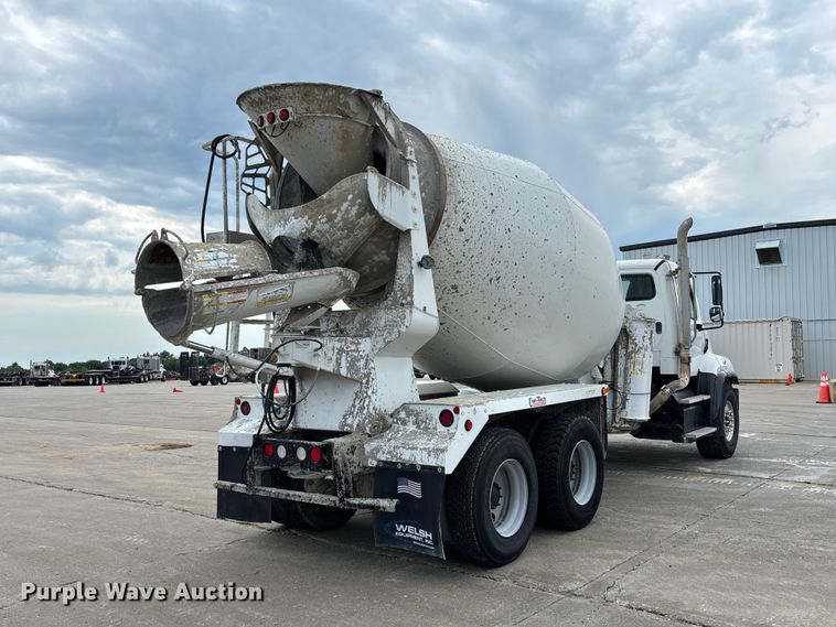 2015 Freightliner 114SD Ready Mix Truck - photo 5