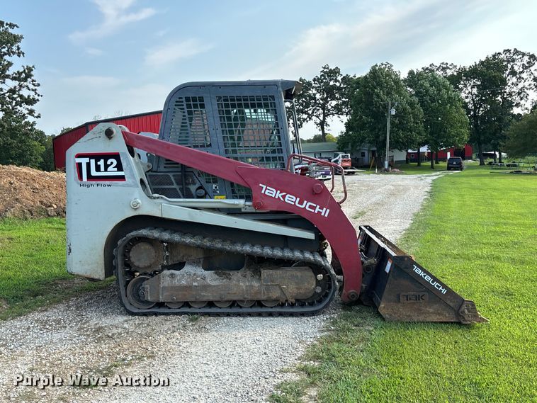 2012 Takeuchi TL12 Tracked Skid Steer Loader - photo 4