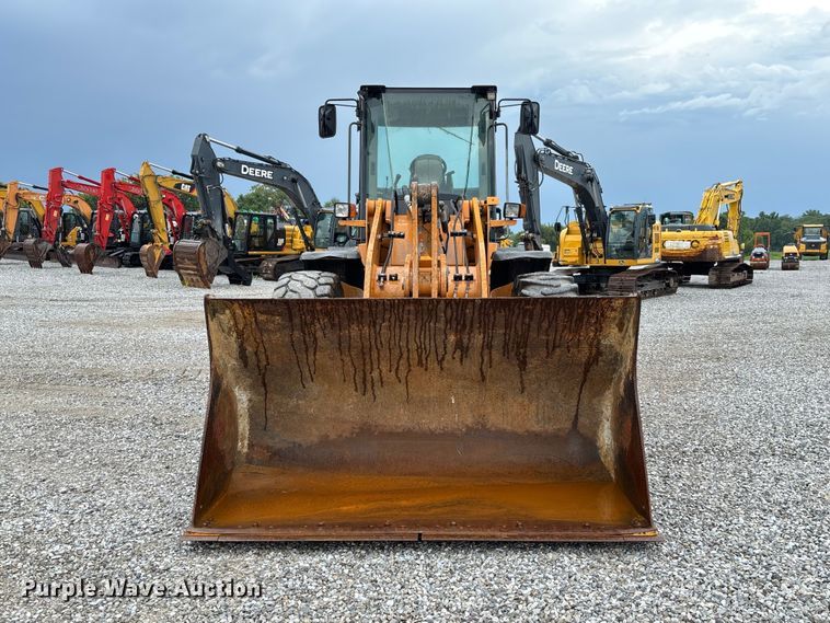 2013 Case 721F Wheel Loader - photo 2