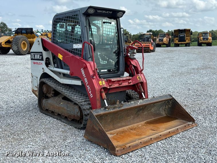 2021 Takeuchi TL8R-2 Tracked Skid Steer Loader - photo 3