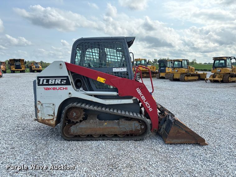 2021 Takeuchi TL8R-2 Tracked Skid Steer Loader - photo 4