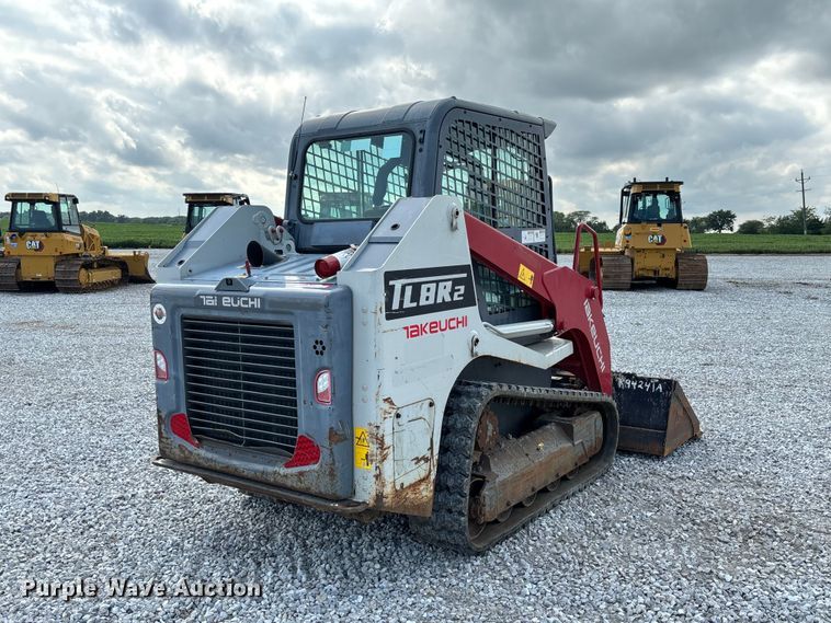 2021 Takeuchi TL8R-2 Tracked Skid Steer Loader - photo 5