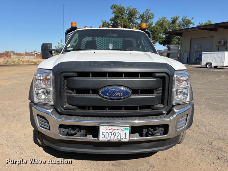 2014 Ford F550 Super Duty Flatbed Truck - photo 2