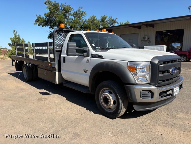 2014 Ford F550 Super Duty Flatbed Truck - photo 3