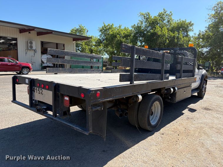 2014 Ford F550 Super Duty Flatbed Truck - photo 5