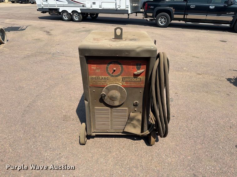 Lincoln Idealarc TM400/400 Welder - photo 2