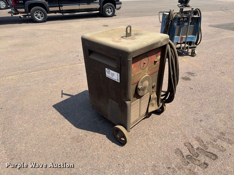 Lincoln Idealarc TM400/400 Welder - photo 3