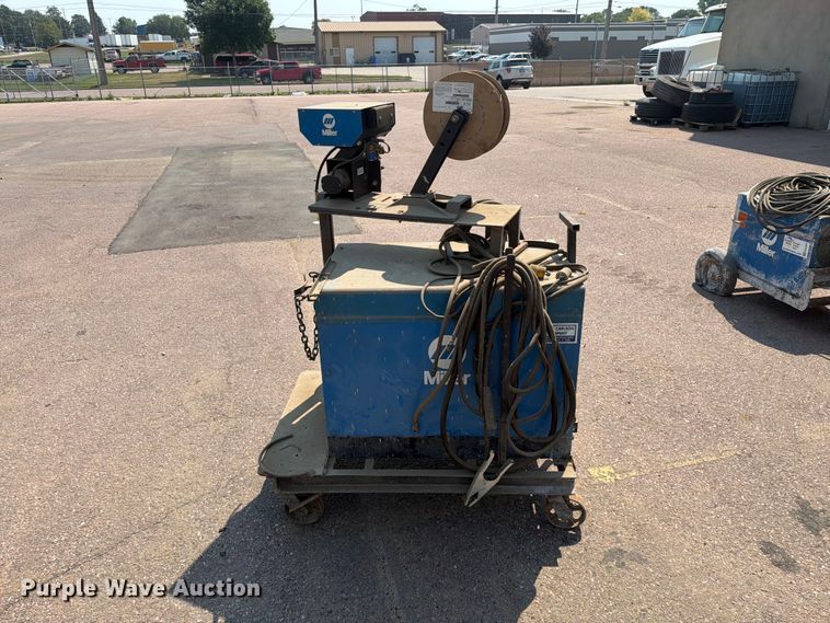 Miller Delta Weld 450 Welder - photo 4
