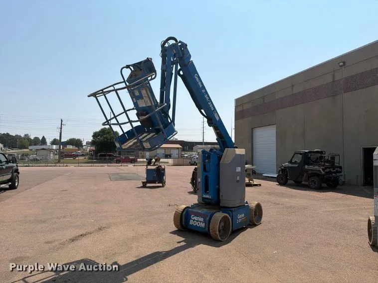 2001 Genie Z-30N Boom Lift
