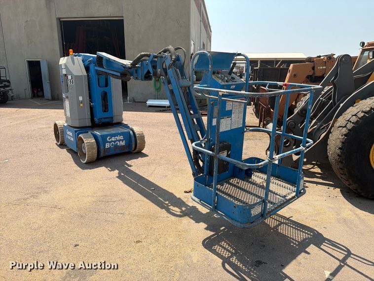 2004 Genie Z-30/20N Boom Lift - photo 3