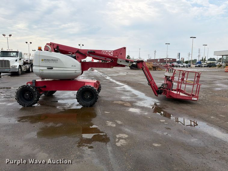 2019 MEC 45-AJ Boom Lift - photo 4