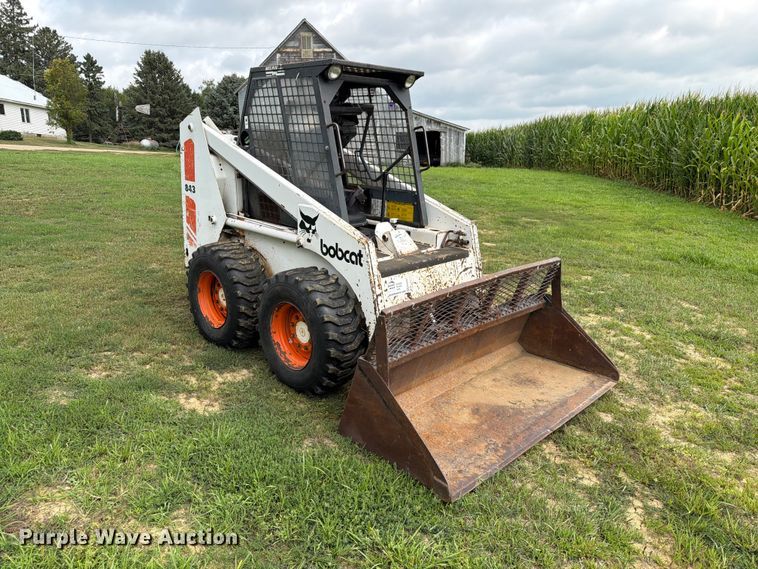 1989 Bobcat 843 Skid Steer Loader - photo 3