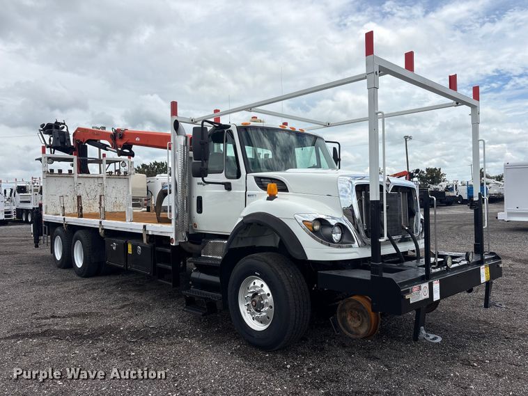 2010 International WorkStar 7600 Grapple Truck - photo 3