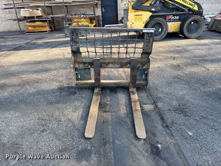 Bobcat Skid Steer Forks - photo 2