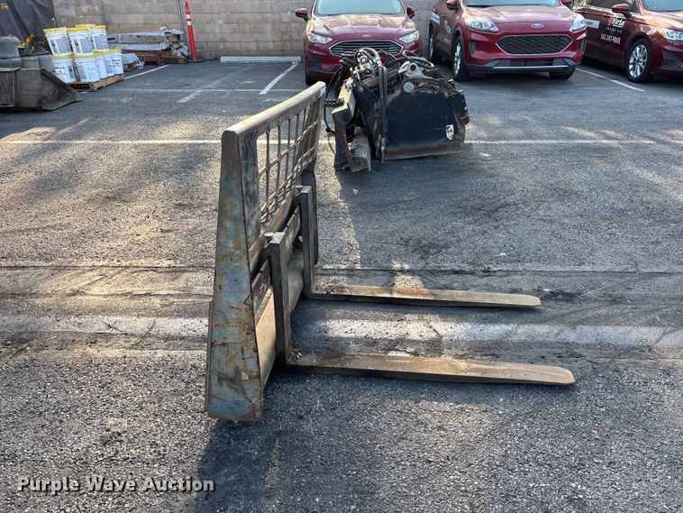 Bobcat Skid Steer Forks - photo 4