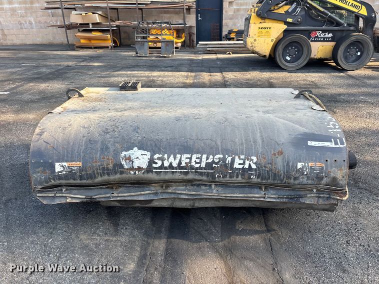 2014 Paladin 20572M Skid Steer Sweeper - photo 2