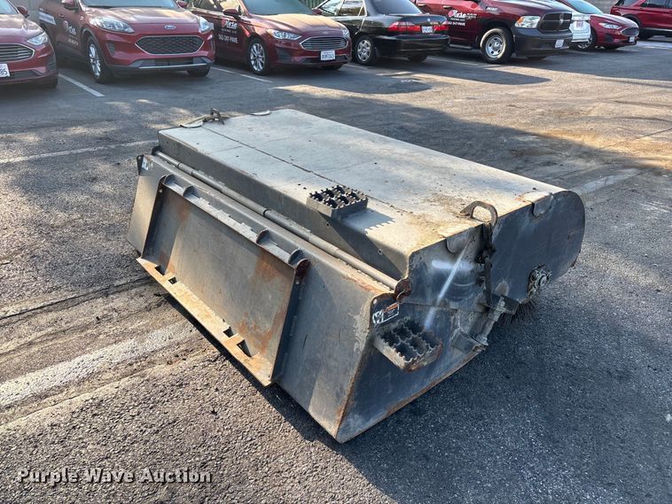 2014 Paladin 20572M Skid Steer Sweeper - photo 5