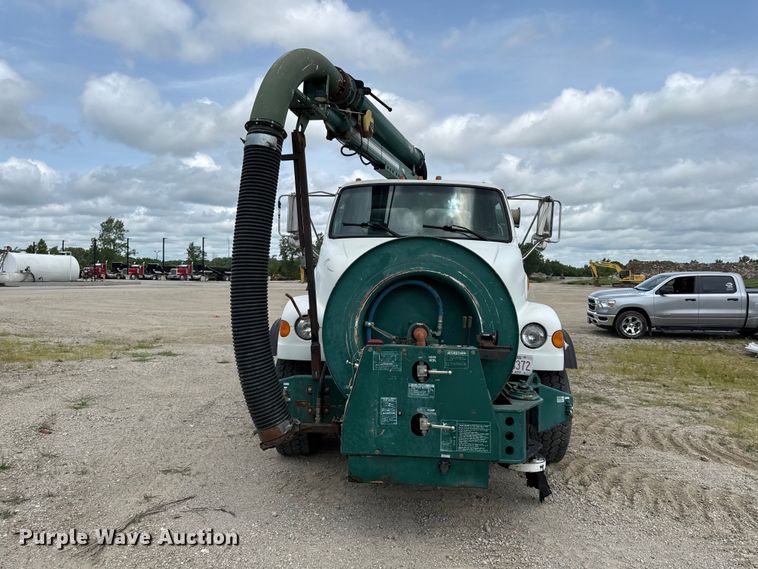 2004 Sterling L7500 Sewer Jetter Truck - photo 2