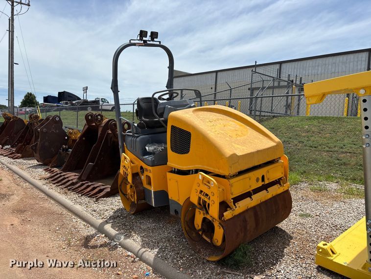 2010 Volvo DD24 Double Drum Vibratory Roller - photo 3