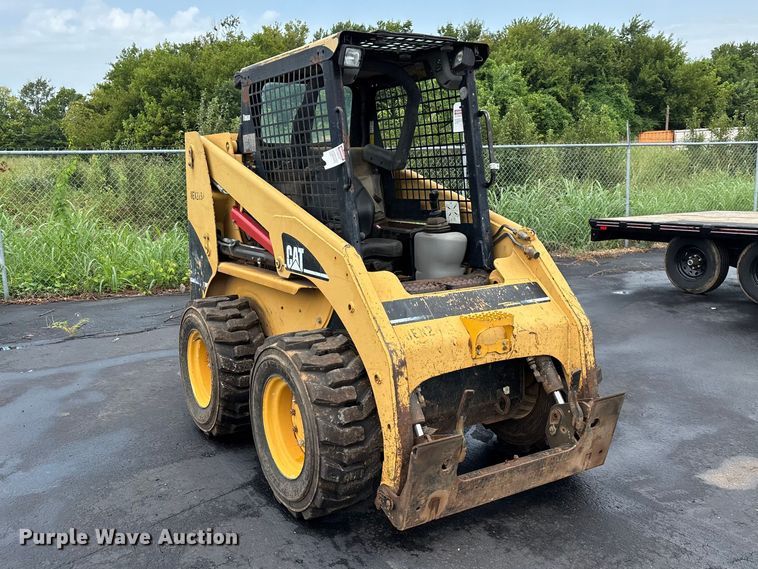2005 Caterpillar 236B Skid Steer Loader - photo 3