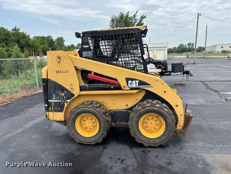 2005 Caterpillar 236B Skid Steer Loader - photo 4