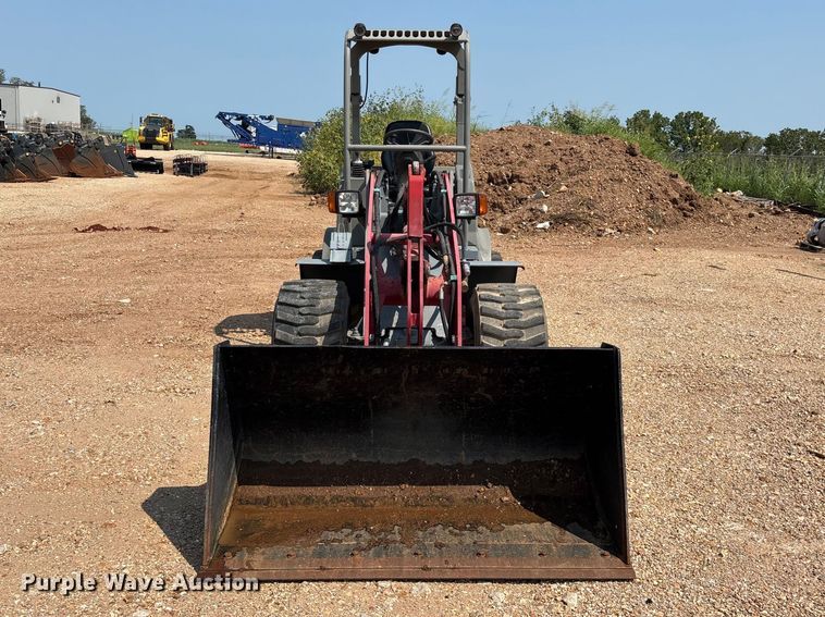 2015 Takeuchi TW40 Compact Wheel Loader - photo 2
