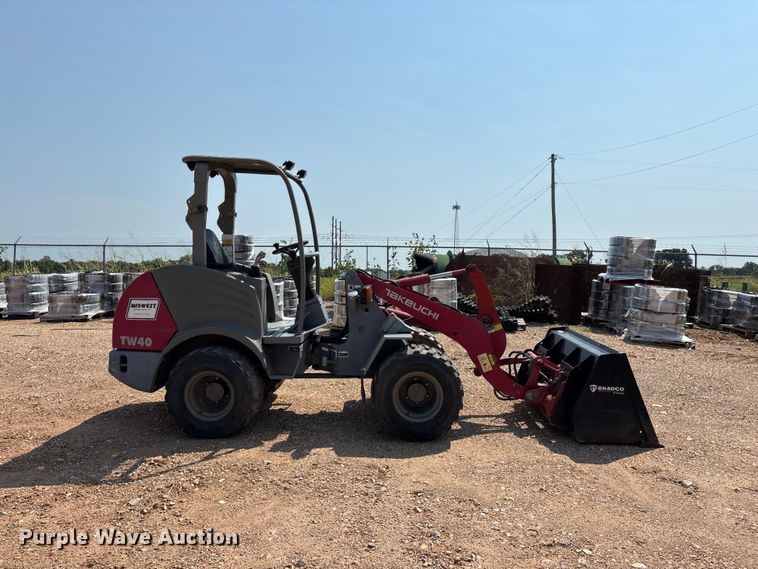 2015 Takeuchi TW40 Compact Wheel Loader - photo 4