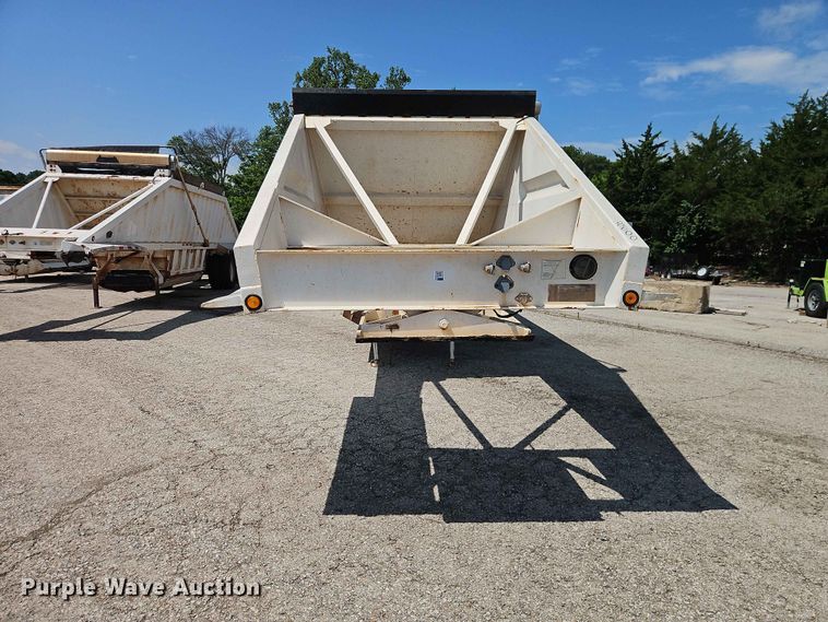 1995 Corn Belt Manufacturing Co., Inc. Bottom Dump Trailer - photo 2