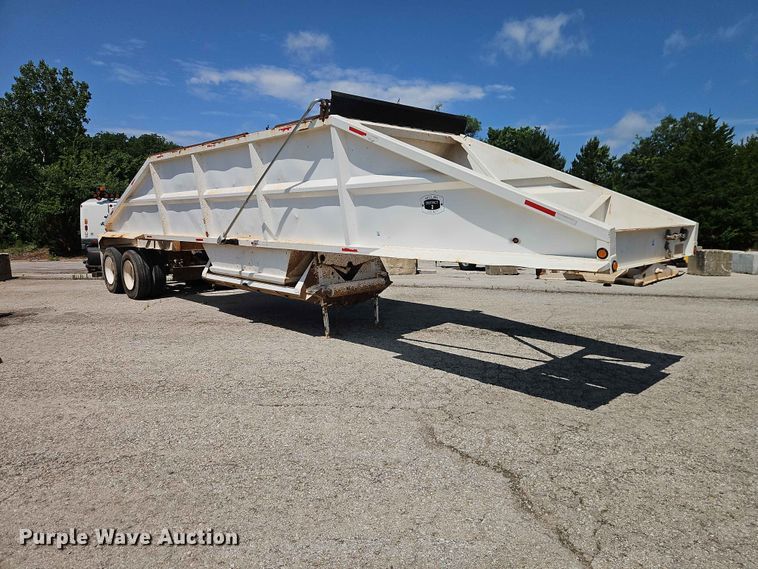 1995 Corn Belt Manufacturing Co., Inc. Bottom Dump Trailer - photo 3