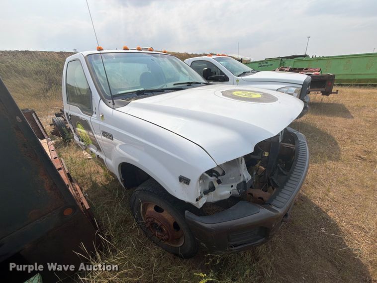 2003 Ford F450 Super Duty Truck Cab And Chassis - photo 4