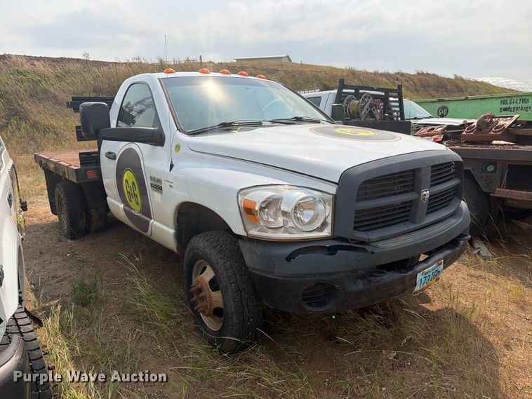 2009 Dodge Ram 3500 Flatbed Pickup Truck - photo 3
