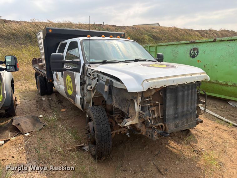 2009 Ford F-550 Crew Cab Flatbed Truck - photo 3