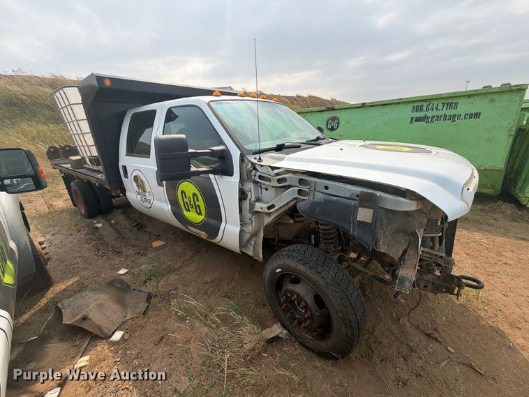 2009 Ford F-550 Crew Cab Flatbed Truck - photo 4