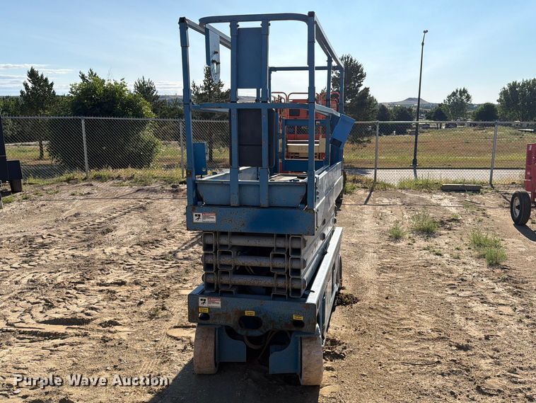 Genie GS-2632 Scissor Lift - photo 2