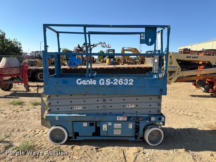 Genie GS-2632 Scissor Lift - photo 4