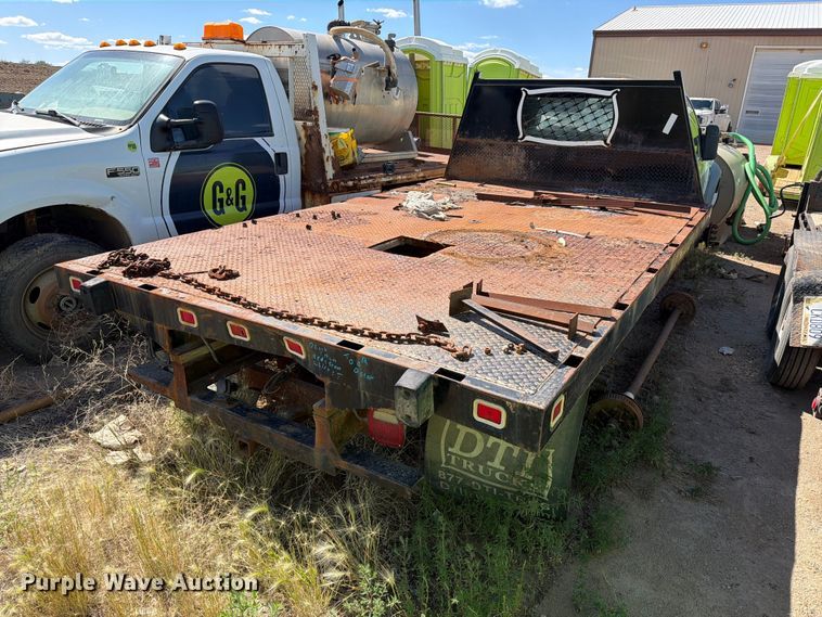 2008 Ford F450 Super Duty Flatbed Truck - photo 5