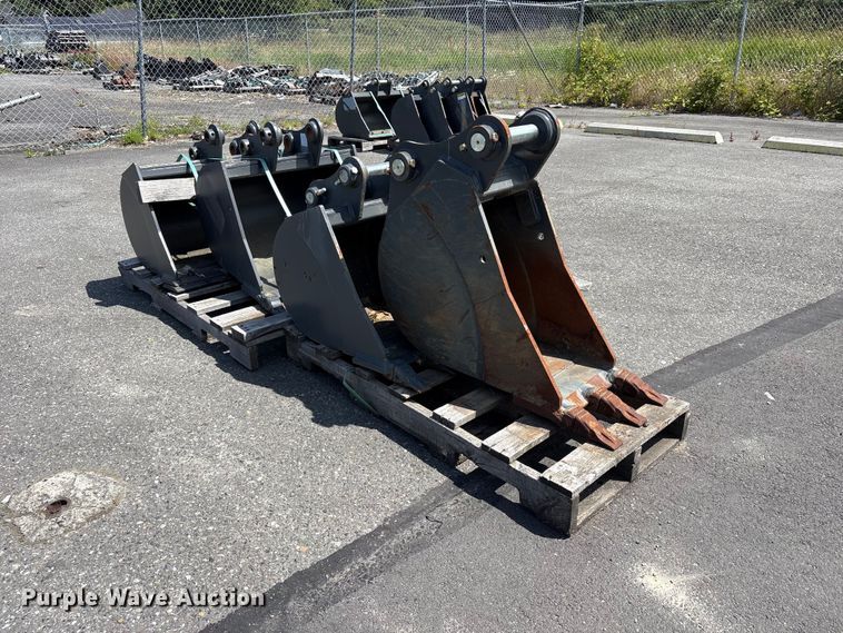 CNH Industrial Excavator Attachments - photo 3