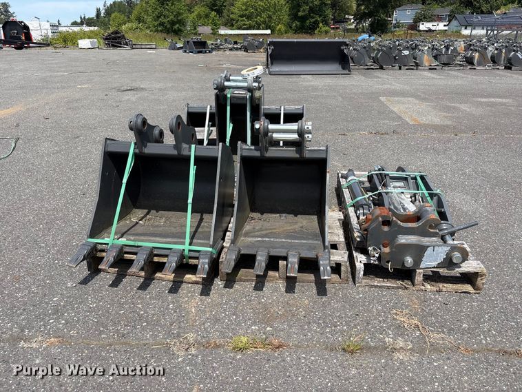 CNH Industrial CNH33.37 Excavator Attachments - photo 2