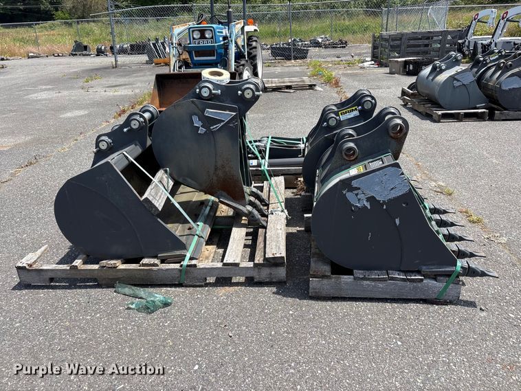 CNH Industrial CNH33.37 Excavator Attachments - photo 4