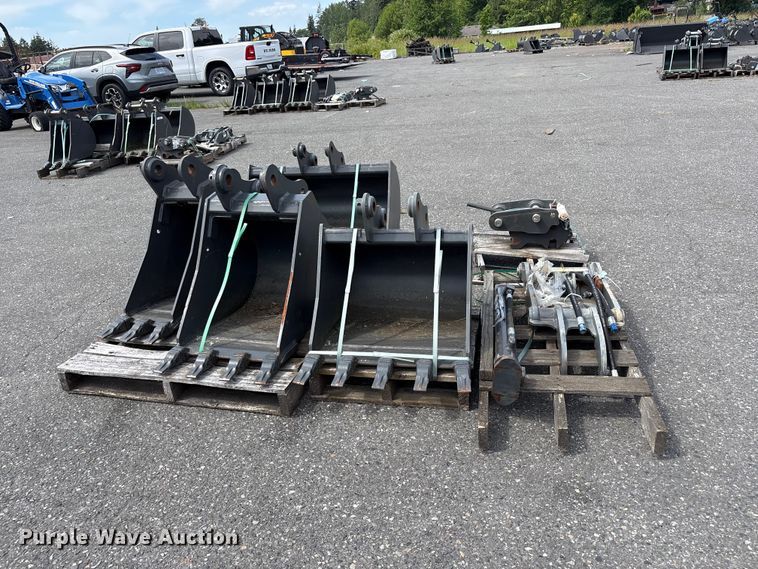 CNH Industrial CNH33.37 Excavator Attachments - photo 2