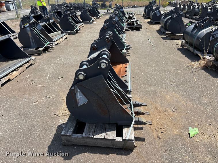 (2) CNH Industrial CNH33.37 Excavator Buckets - photo 4