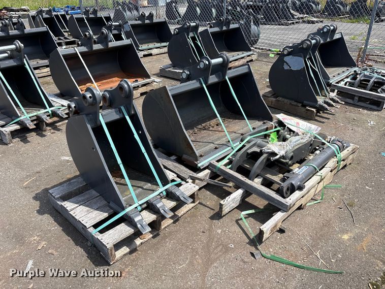 CNH Industrial CNH33.37 Excavator Attachments - photo 3