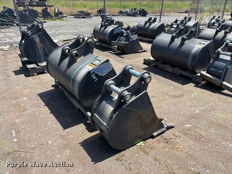 (2) CNH Industrial CNH33.37 Excavator Buckets - photo 5