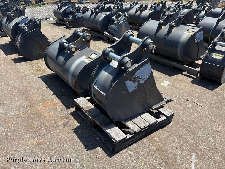 (2) CNH Industrial CNH33.37 Excavator Buckets - photo 5
