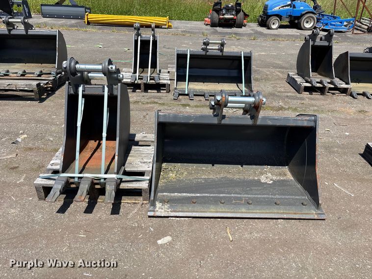 (2) CNH Industrial CNH33.37 Excavator Buckets - photo 2
