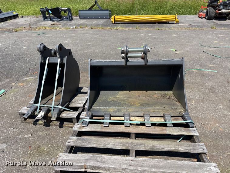 (2) CNH Industrial CNH33.37 Excavator Buckets - photo 2