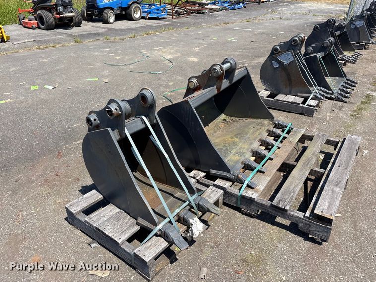 (2) CNH Industrial CNH33.37 Excavator Buckets - photo 3