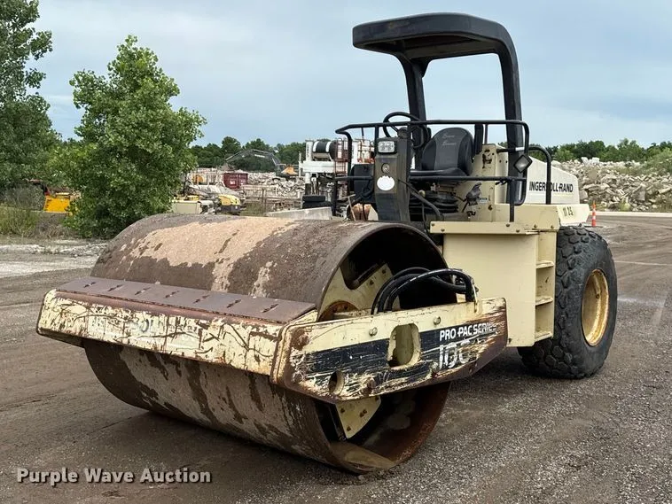 1999 Ingersoll Rand SD100D Single Drum Vibratory Roller